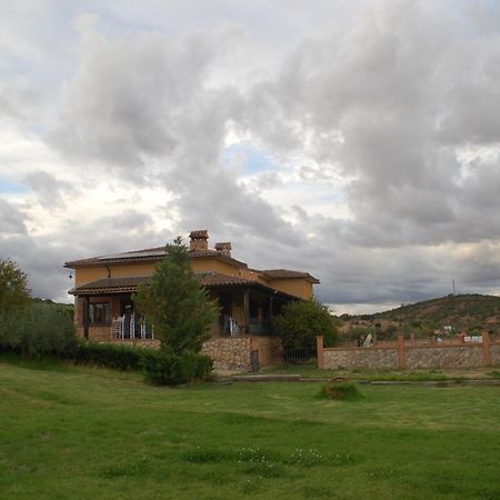 Casa Rural Dalia Sierra de Fuentes エクステリア 写真